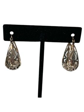 NEW Silpada sterling silver filigree hoop earrings. Box included